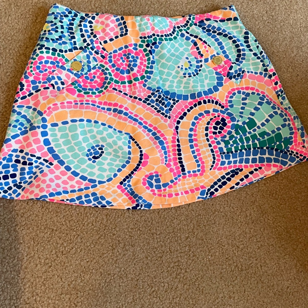 Lilly Pulitzer Madison skort in tile print size xs. EUC